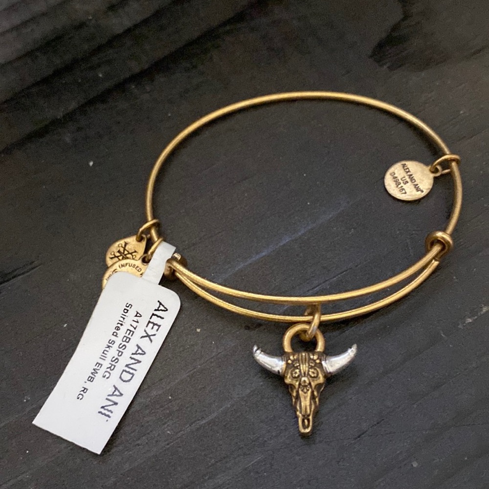 Bangle bracelet